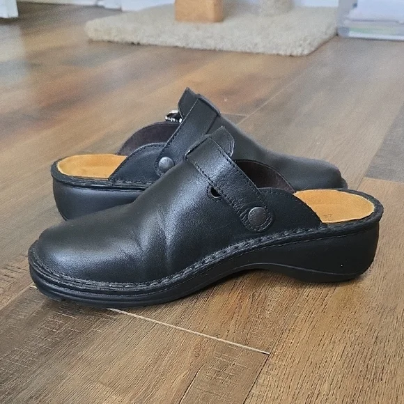 Naot Black Leather Mules - Picture 5 of 7